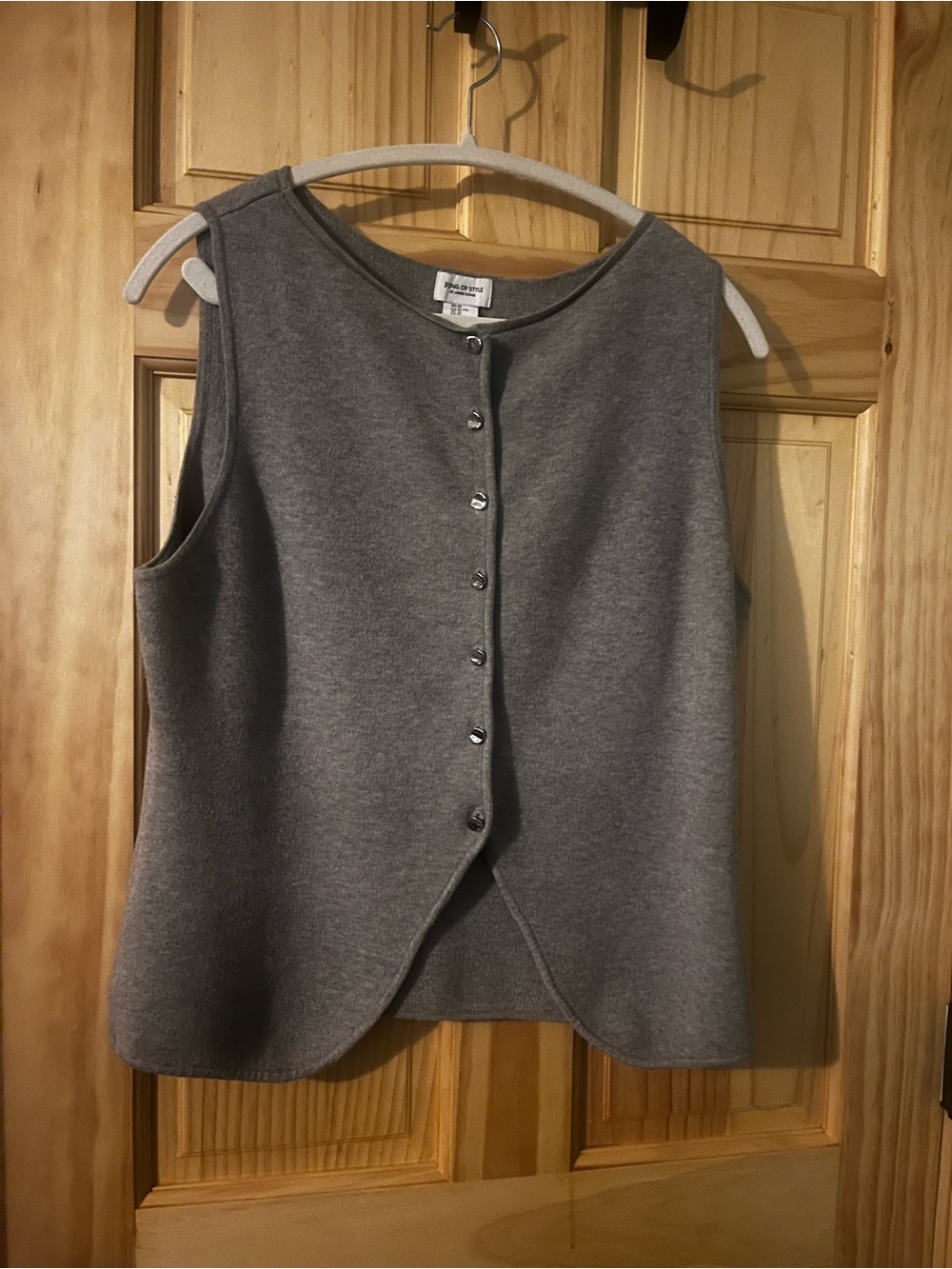 Women's Sleeveless Gray Button-Front Vest Song of Style by Aimee Song XL